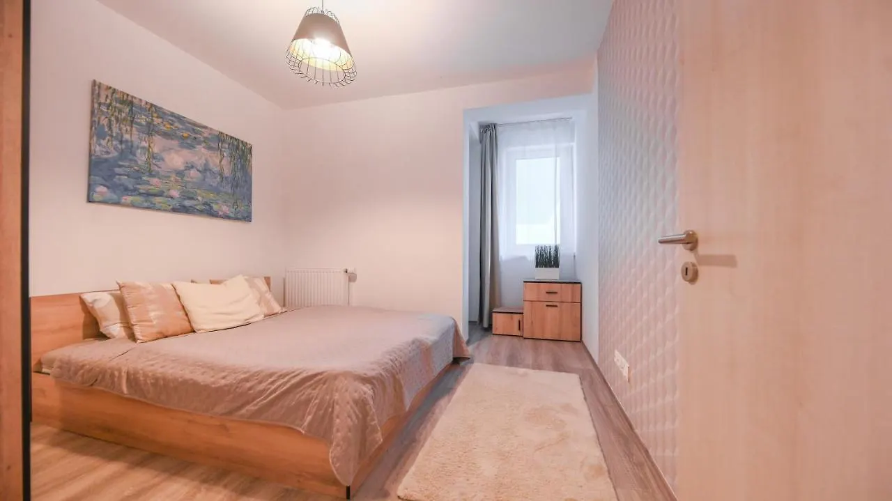 West Park Residence Apartment بودابست 0*,  المجر
